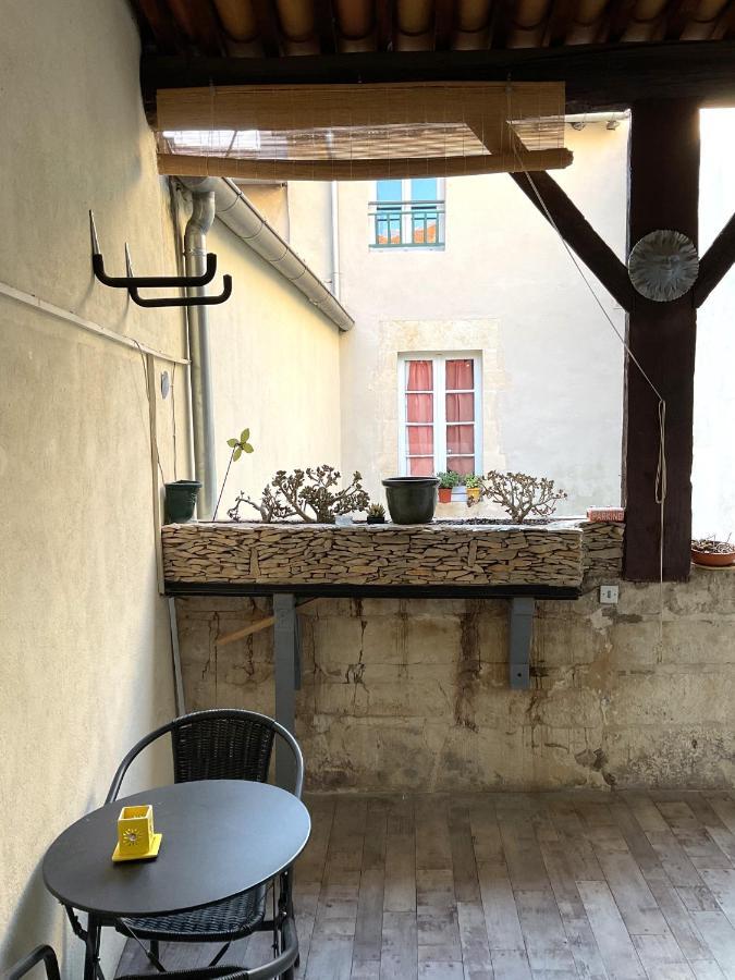 Place Aux Herbes Apartment Ним Екстериор снимка